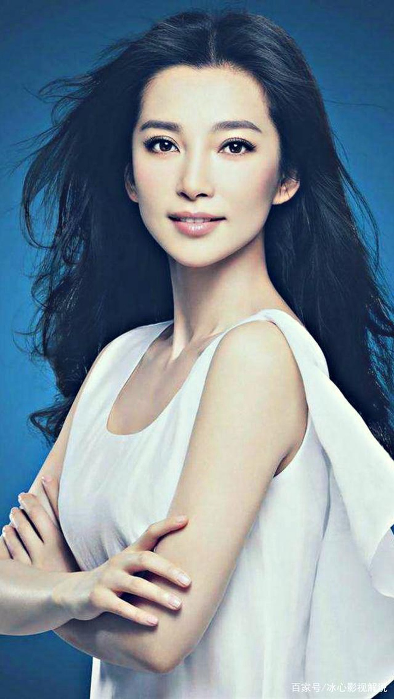 李冰冰自曝与经纪人妹妹决裂三月 删微信背后疑涉事业版图暗战