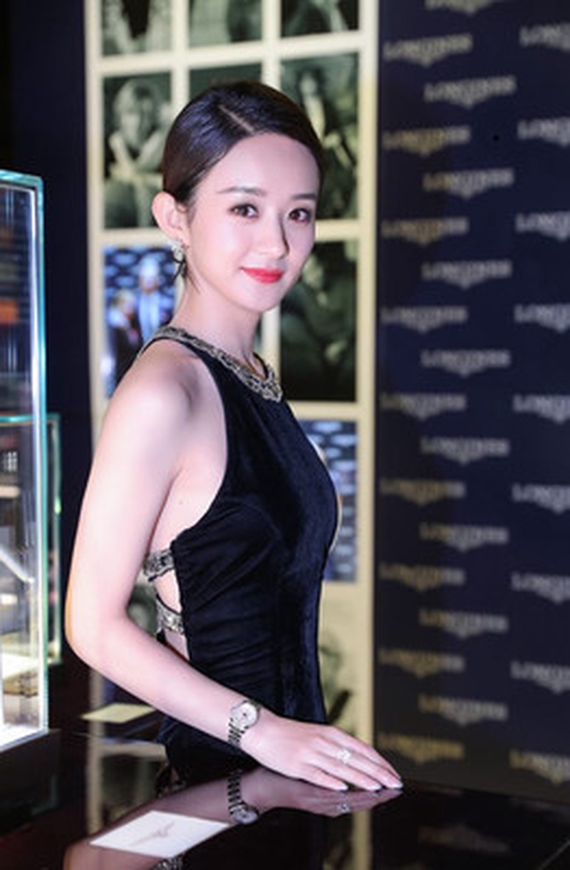 赵丽颖赵德胤多次同框引猜疑,网友显微镜追星:无实锤仍热议